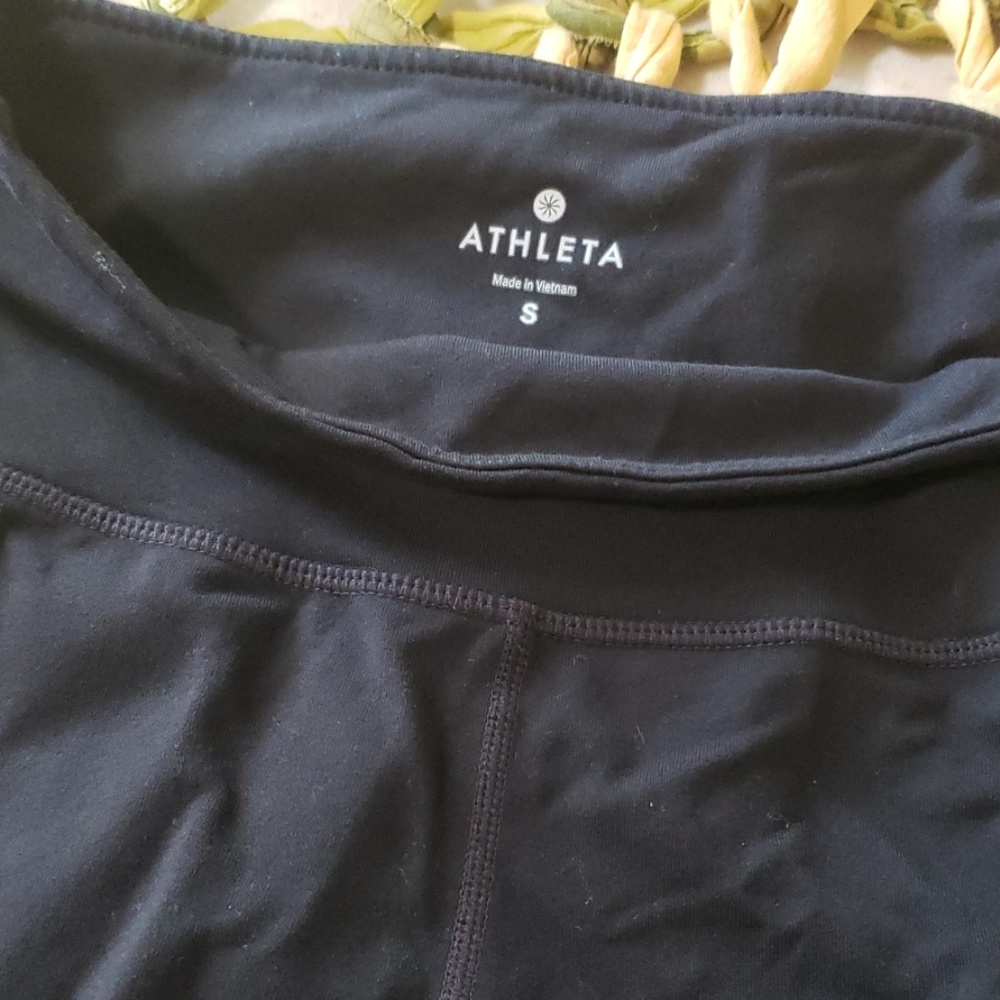 Cropped Athleta Leggings (S)